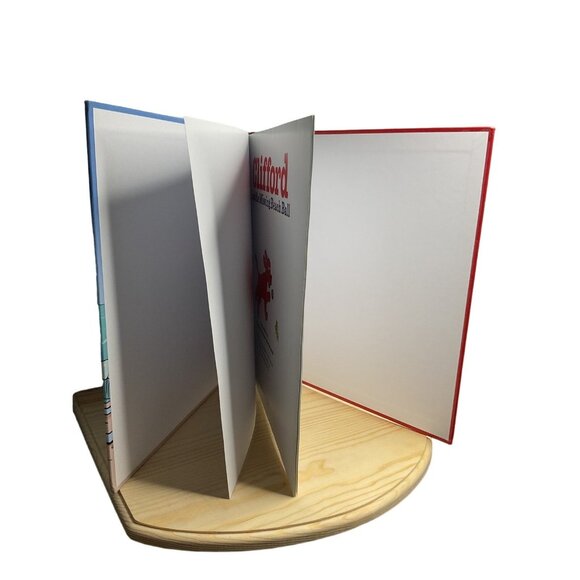 Clifford Plush Toy & Clifford And The Missing Beach Ball Scholastic Kohls Cares - Picture 10 of 10